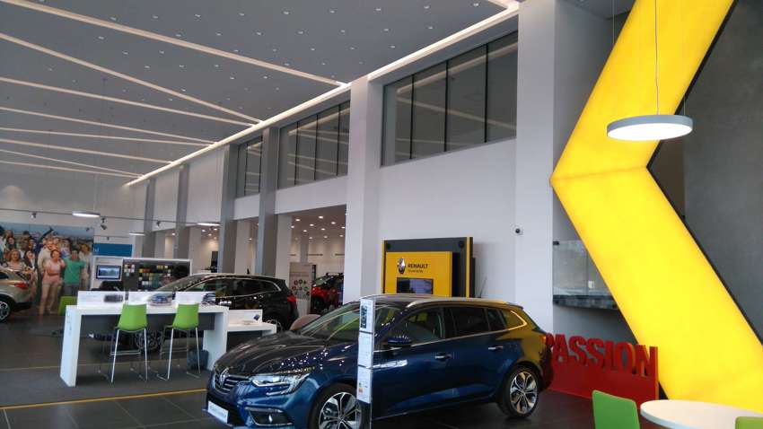 08 Renault Dacia Praha